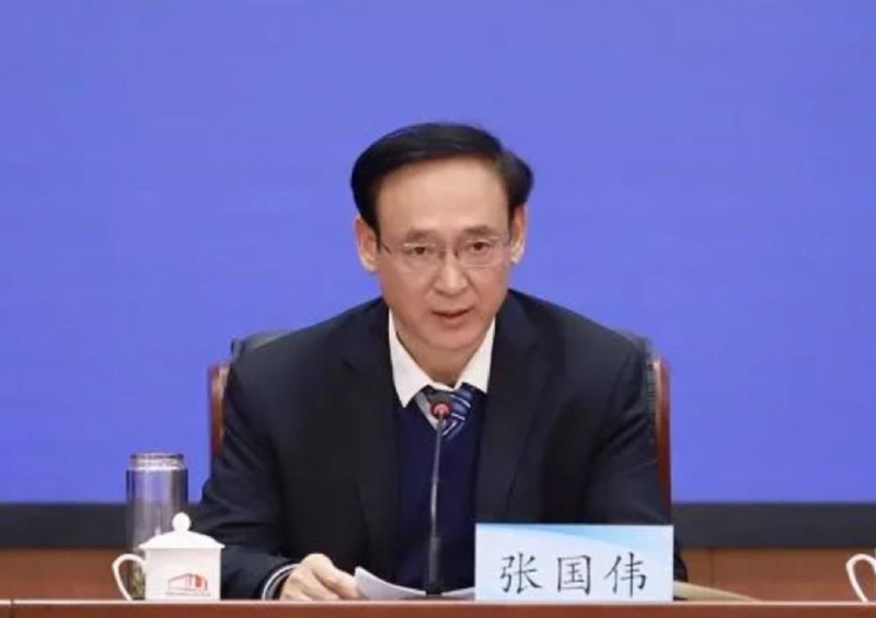 » 2、 河南省前人力资源厅长张国伟投案倒台据中央纪委国家监委网站9月15日消息：河南省人民代表大会法制委员会主任委员张国伟涉嫌严重违纪违法，主动投案，目前正接受河南省纪委监委纪律审查和监察调查