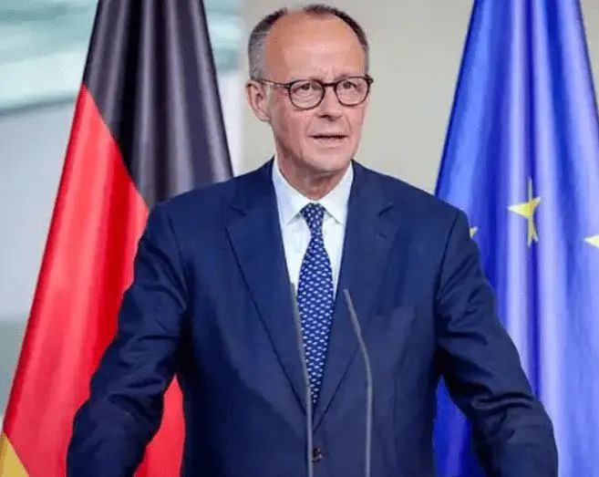 » 1、德国总理：“这是以色列为我们所有人在干的脏活儿”据德国《时代》周报网站6月17日报道，德国总理默茨认为，以色列袭击伊朗是在为西方盟友效劳