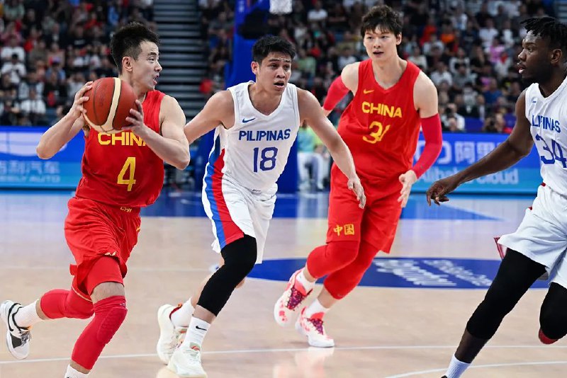 » 3、姚明：中国男篮的阵痛来自与世界脱轨被问到中国男篮换帅后的阵痛期有多长时，姚明说：“阵痛不是来自教练，而是来自我们中国篮球和世界篮球的距离，和世界篮球脱轨