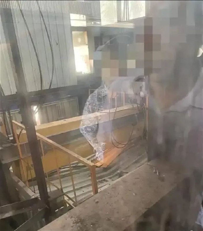 » 6. 云南弥勒电梯坠落事件致3死17伤10月18日12时许，云南弥勒市佛城商都发生一起电梯坠落事件