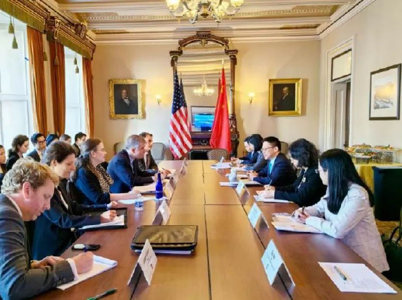 » 8、中美金融工作组举行第四次会议4月16日，中美金融工作组在美国华盛顿举行第四次会议