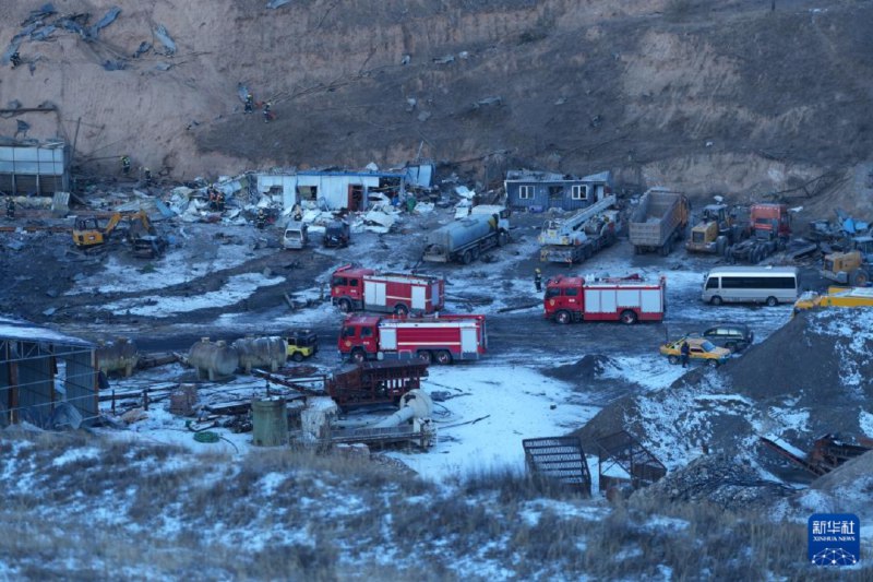 » 5、 山西朔州饲料工厂爆炸 死亡人数上升到8人记者8日9时30分左右从山西省朔州市山阴县佳鹏生物科技有限公司“2·07”事故现场指挥部了解到，2月7日凌晨在山阴县佳鹏生物科技有限公司发生的爆炸已造成8人遇难