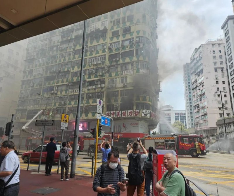 » 5. 香港佐敦道大厦火灾5人死亡 41人受伤香港消防处10日中午就佐敦道华丰大厦三级火通报最新情况