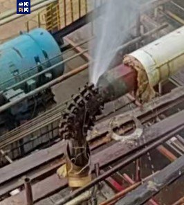 » 12. 辽宁盘锦化工公司爆炸致13死35伤 调查报告公布1月15日13时25分左右，盘锦浩业化工有限公司在烷基化装置水洗罐入口管道带压密封作业过程中发生爆炸着火事故，造成13人死亡、35人受伤，直接经济损失约8799万元