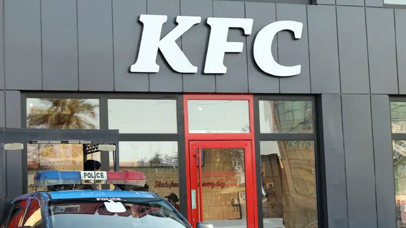 » 8. 肯德基美国总部将搬离肯塔基  去德州肯德基（KFC）的全称是Kentucky Fried Chicken，即肯塔基州炸鸡