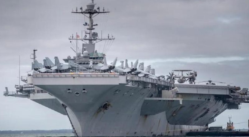 » 2. 美国航母在红海急转弯躲避胡塞武装攻击，F18 战斗机被甩落海据相关消息，美国航母在红海执行任务期间，为躲避胡塞武装的攻击而进行了急转弯操作，这一动作导致航母上的一架 F18 战斗机被甩落海中