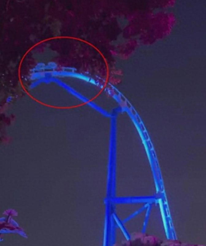 » 13. 深圳欢乐谷过山车碰撞致28人受伤 首次通报多20人10月27日，深圳欢乐谷景区发生过山车碰撞事故，共导致28人受伤