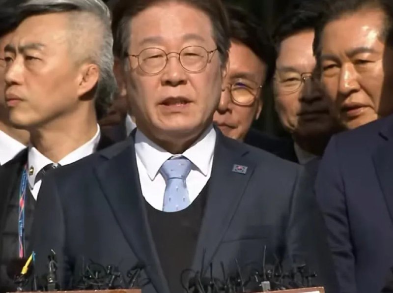 » 4、 在野党领袖李在明二审无罪 可在尹锡悦之后竞选韩国总统当地时间3月26日，韩国首尔高等法院对韩最大在野党共同民主党党首李在明涉嫌违反《公职选举法》案作出二审宣判，推翻一审判决结果，判定李在明无罪