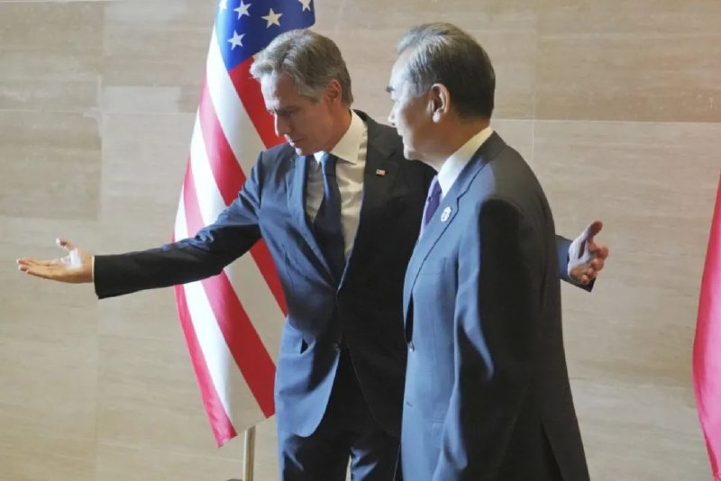 » 7、王毅在老挝会见布林肯7月27日，第57届东盟外长会及系列会议召开期间，中共中央政治局委员、外交部长王毅应约同布林肯会见