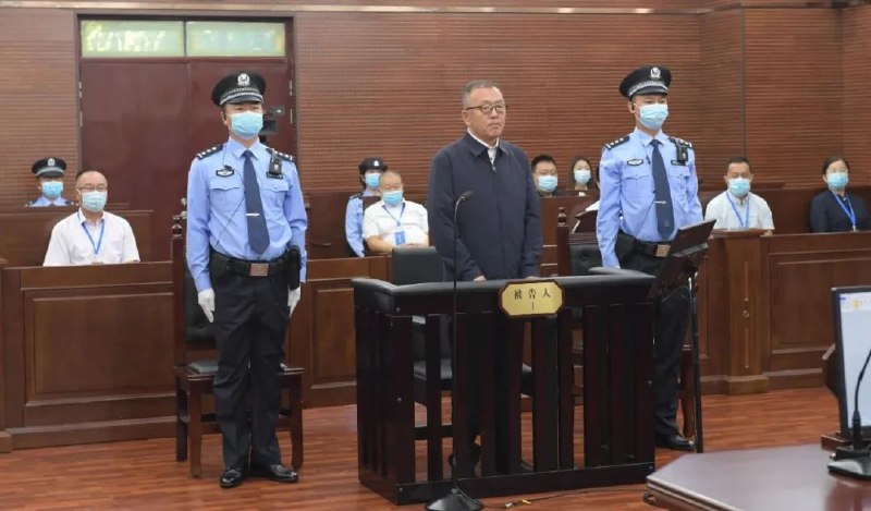 » 7. 17年受贿1.35亿多 辽宁公安厅原厅长薛恒一审被判刑17年12月13日，内蒙古巴彦淖尔市中院公开宣判辽宁省政协原副主席薛恒受贿、利用影响力受贿一案，决定执行有期徒刑十七年，并处罚金人民币六百二十万元