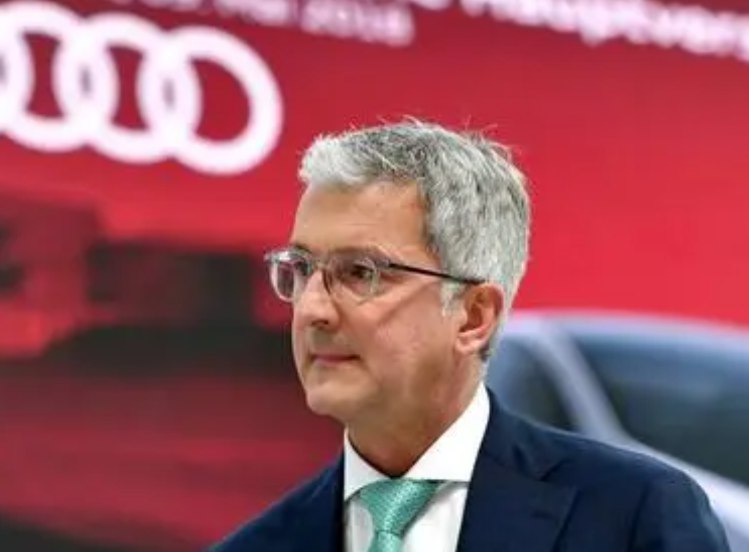 » 14. 奥迪前首席执行官因“柴油门”案被判21个月缓刑6月27日，德国慕尼黑地区法院因“柴油门”案对奥迪前首席执行官鲁珀特·施泰德判处21个月缓刑