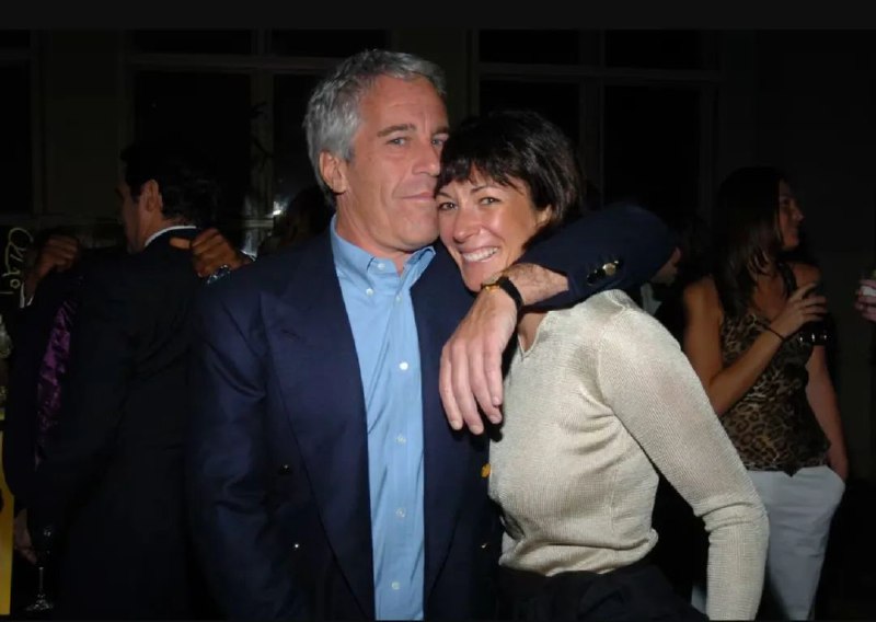 » 2、爱泼斯坦文件被法院曝光，安德鲁王子和克林顿在列当地时间周三，与被指控的性贩运者杰弗里·爱泼斯坦有关的诉讼中数百页未密封的文件被公开发布