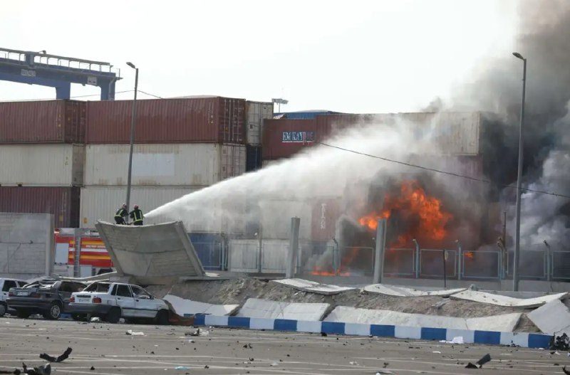 » 4. 伊朗港口爆炸已致 46 人死亡当地时间 4 月 28 日，伊朗霍尔木兹甘省危机管理部门称，阿巴斯港港口爆炸事件已致 46 人死亡，伊朗红新月会发言人表示受伤人数达 1200 人 