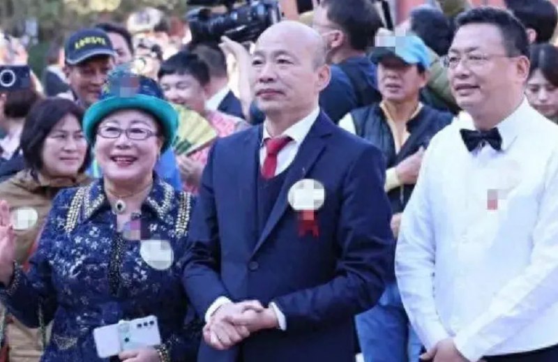 » 2、韩国瑜当选台“立法院长”中国台湾网2月1日讯 台立法机构今日（1日）进行正副负责人选举，排在中国国民党不分区民代第一名的韩国瑜经过两轮投票，确定当选台“立法院长”