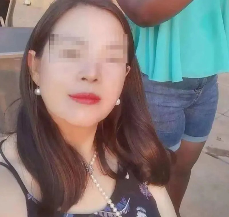 » 3、中国在赞比亚女农场主非洲失踪近30天确认遇害8月2日，记者从赞比亚华侨华人总会获悉，7月2日失联的57岁在赞中国籍农场主石女士确认已经遇害