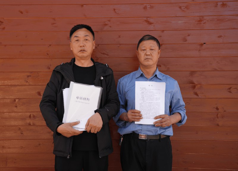 » 1. 贵州检察官承认诬陷副局长：毕节市委书记下命令毕节市七星关区检察院检察委员会前委员、四级高级检察官曹宣祥称，由于他的虚假供述，导致毕节市公安局七星关分局前常务副局长沈承刚被诬陷