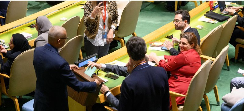 » 12、俄罗斯未能重返人权理事会俄罗斯在全面入侵乌克兰后被暂停18个月后，未能重返联合国最高人权机构