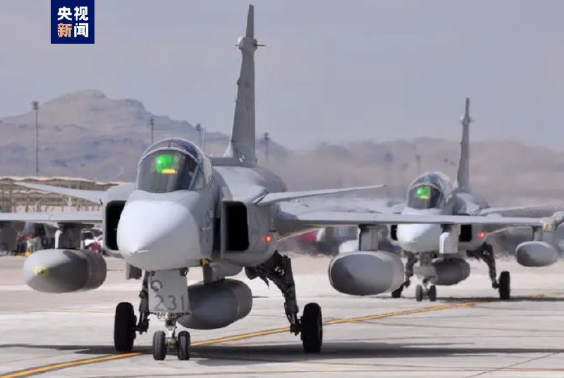 » 16、乌克兰飞行员正在瑞典接受“鹰狮”战斗机培训据瑞典《每日新闻》，一批乌克兰飞行员和技术人员已抵达瑞典接受瑞典“鹰狮”战斗机的驾驶和维修培训