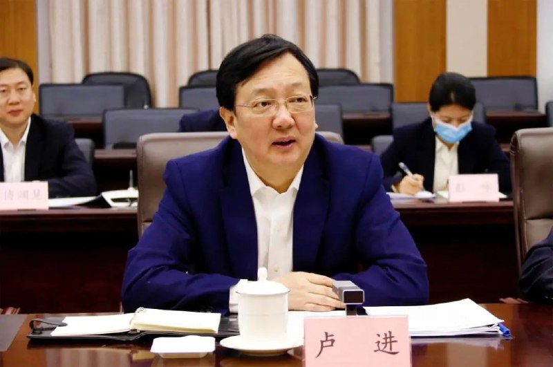 » 5. 中国黄金集团有限公司董事长倒台据中央纪委国家监委网站25日消息，中国黄金集团有限公司原党委书记、董事长卢进涉嫌严重违纪违法，目前正接受中央纪委国家监委驻国务院国资委纪检监察组和天津市监委纪律审查和监察调查