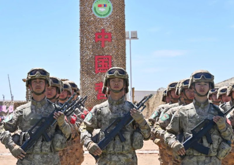 » 1. 中蒙首次进行陆军联合演习 地点在蒙古国5月12日中午，中蒙“草原伙伴-2024”陆军联合训练在蒙古国东南部东戈壁省拉开帷幕