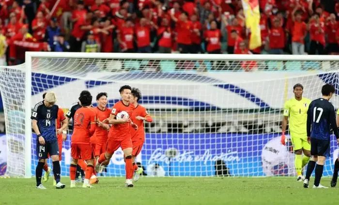 » 6、世预赛国足 1:3 憾负 日本北京时间11月19日20点，国足在主场厦门迎战2026世界杯亚洲区预选赛18强赛第六轮比赛对手日本队