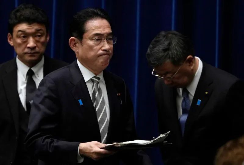 » 14、“黑金”丑闻发酵 日本检察官连续三天对“安倍派”搜索证据日本执政党自由民主党派系政治“黑金”丑闻持续发酵，东京地方检察厅特搜部29日对参议员大野泰正的办公室展开搜查