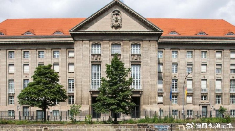 » 17、德国宣布将向乌克兰提供50亿欧元军事援助 德国国防部28日表示，将向乌克兰提供总额约为50亿欧元的进一步军事援助