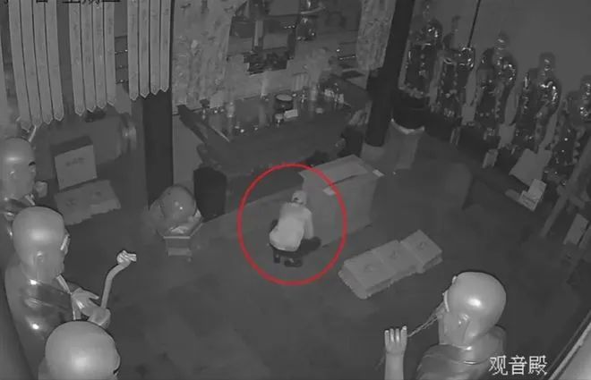 » 15. 上海一男子偷功德箱钱，称“问了菩萨，菩萨比OK”近日，上海崇明警方破获一起盗窃案