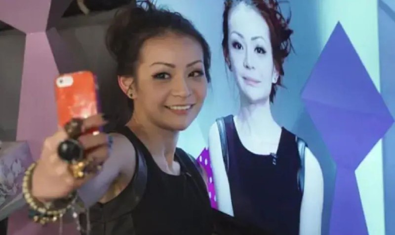 » 10、梁振英33岁女儿去世据香港星岛网4月9日报道，香港特区前行政长官梁振英女儿梁齐昕去世，年仅33岁