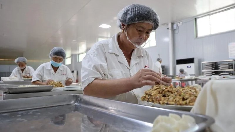 » 11. 马云成立“马家厨房”瞄准预制菜 注册资本1000万元据最新工商信息显示，一家杭州马家厨房食品有限公司成立，地址位于杭州市西湖区蒋村街道，法定代表人为PAU JASON JOHN，注册资本1000万元，经营范围含食品销售（仅销售预包装食品）、货物进出口、食用农产品批发、日用品批发、酒店管理、技术服务等