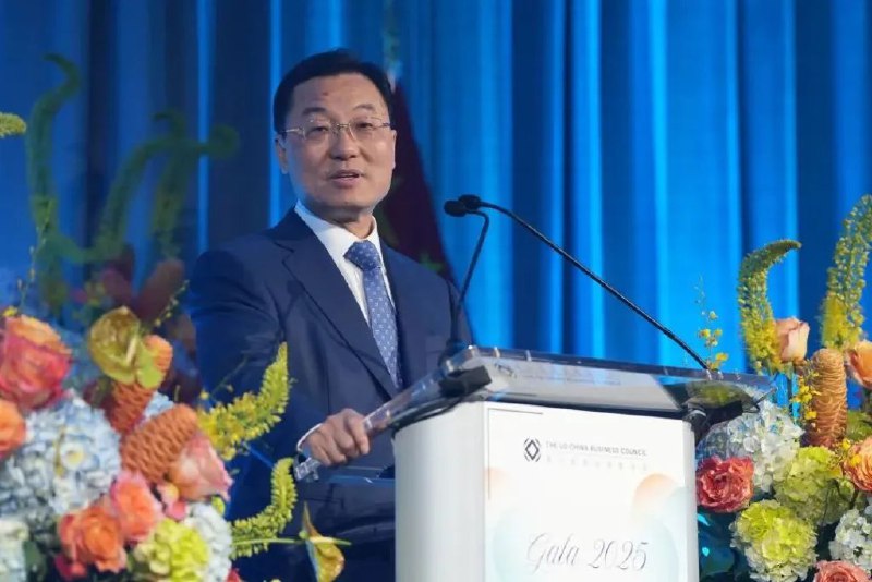 » 7、中国驻美大使：我想买的你不卖，光靠大豆、牛肉怎么解决逆差？2025年6月18日，中国驻美国大使谢锋应邀出席美中贸易全国委员会2025年度庆典晚宴并发表演讲