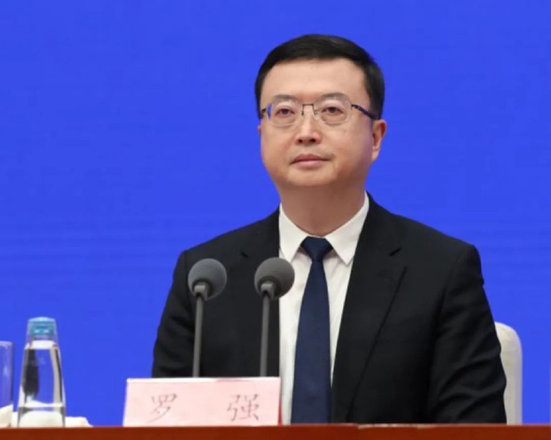 » 3、贵州副省长：年人均纯收入低于万元的人口已经基本实现动态清零在6月14日的国新办新闻发布会上，贵州省副省长罗强表示，到去年底，贵州年人均纯收入低于万元的人口已经基本实现动态清零