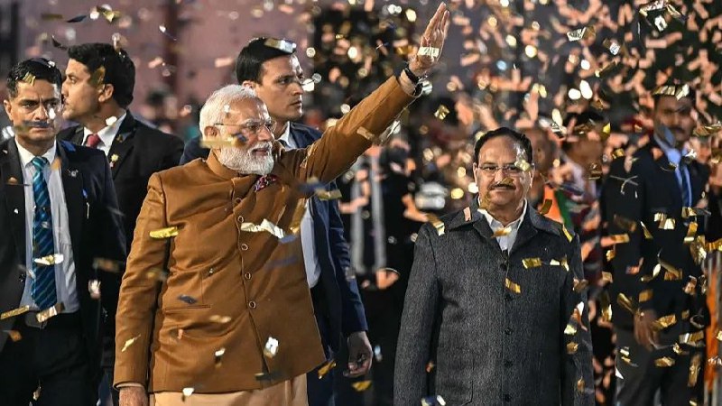 » 12、 莫迪党派在新德里大胜当地时间2月8日，印度选举委员会公布计票结果显示，在首都辖区德里举行的新一届地方议会选举中，印度总理莫迪所在的执政党印度人民党（印人党）大获全胜，时隔27年重新掌权