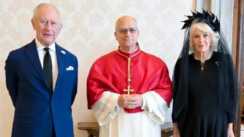 » 1、教皇会见英国国王查尔斯 抛开信仰分歧共同祈祷当地时间10月23日，英国国王查尔斯三世携卡米拉王后对梵蒂冈进行国事访问