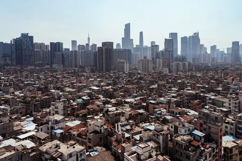 » 3. 广州讨论城中村改造“房票安置” 楼市去库存“大招”要来了？广州市住建部门正在讨论用“房票安置”替代过去的“回迁房安置”