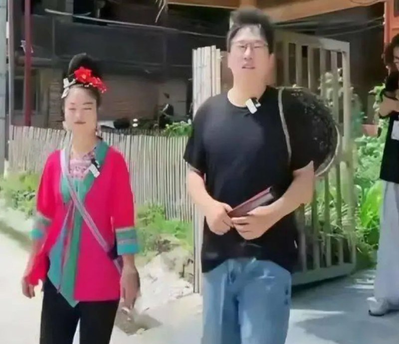 » 1、用“山河破碎”形容贵州地形，东方甄选被迫道歉新东方旗下东方甄选主播明明（石明）6月29日在微博回应日前直播中用“山河破碎”描述贵州地形引发的争议