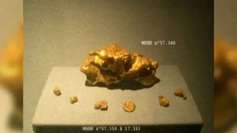 » 1、法国自然博物馆6公斤自然金块被盗  24岁中国女子带碎片飞往上海当地时间10月21日，法新社报道称，一名24岁的中国女子因涉嫌参与组织团伙盗窃巴黎国家自然历史博物馆金块，被正式起诉并羁押