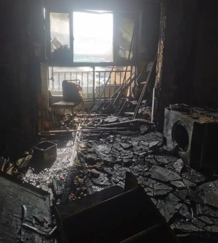 » 2、 武汉高楼22层失火 全楼消防栓无水12月13日早上，武汉东湖新技术开发区旭辉御府小区1栋22楼一户业主家发生火灾，消防人员赶到现场后，发现整栋楼的消火栓里面没有水，导致大火烧了近一个小时，失火业主家中有一位老人被困