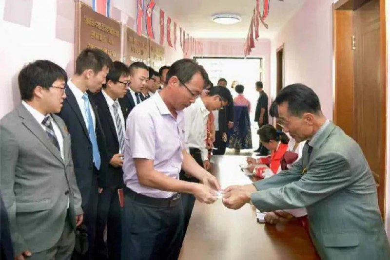 » 1. 朝鲜地方人民会议代议员选举允许差额 more…11月9日，韩国统一部官员就朝鲜修订选举法一事表示，此举与保障居民选举权相距甚远