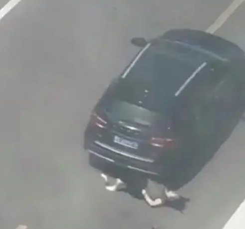 » 9. 山东东营一男子因家庭纠纷驾车多次碾压妻子致死6月27日，山东东营市公安局东营经济技术开发区分局发布警情通报称：6月26日10时20分许，我区艺馨路发生一起刑事案件，犯罪嫌疑人王某行(男，37岁)被当场控制