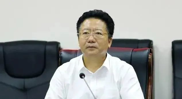 » 1. 辽宁铁岭市9年七任市长、三任书记被查7月28日，中央纪委国家监委网站讯 据辽宁省纪委监委消息：辽宁省铁岭市委原书记、市人大常委会原主任李士伟涉嫌严重违纪违法，目前正接受辽宁省纪委监委纪律审查和监察调查