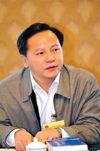 » 5、 东莞又倒一个市委书记南粤清风网11月20日消息，广东省东莞市委原书记、市人大常委会原主任徐建华涉嫌严重违纪违法，目前正接受广东省纪委监委纪律审查和监察调查