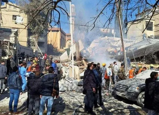 » 11、以军空袭大马士革叙利亚国家通讯社当地时间20日报道称，以色列军方当天对叙首都大马士革西部的梅泽区发动了空袭