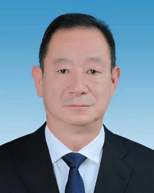 » 2. 云南70后保山市长陈锐已死  父亲曾为市委副书记已投案云南省保山人民政府办公室向红星新闻记者确认，云南保山市委副书记、市长陈锐，已于日前离世