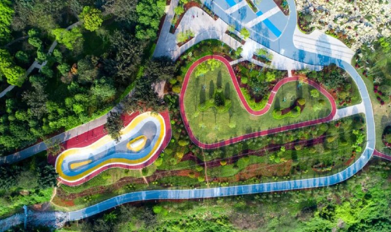 » 1. 重庆两江新区缺钱，两个公园特许经营30年2024年3月29日，重庆两江新区管委会官网刊登的2则征集意见公告透露，两江新区山地运动公园和天宫殿公园拟实施特许经营运作