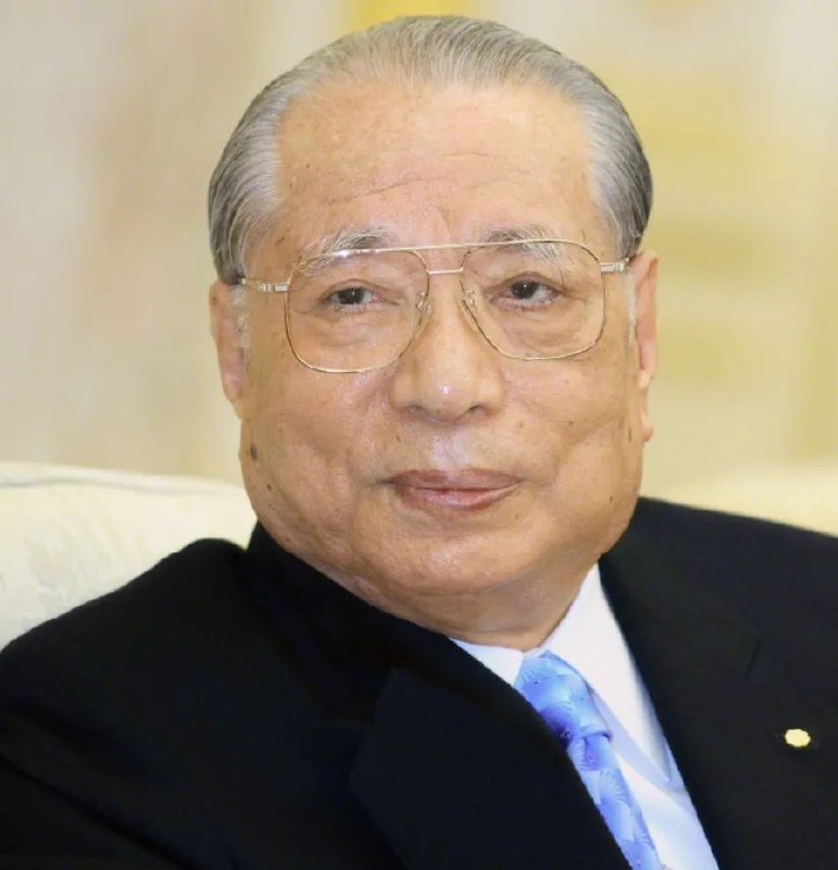 » 11. 95岁的日本创价学会名誉会长、公明党创始人池田大作去世，曾被授予“中日友好贡献奖”日本创价学会11月18日发布消息称，创价学会名誉会长、公明党创始人池田大作去世，终年95岁