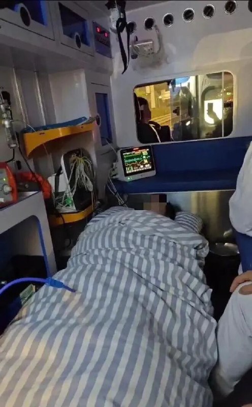 » 7、“天价救护车”涉事医院被罚没8.7万元 暂停医疗转运服务据界面新闻报道，信用中国网站显示，12月2日，南昌赣医医院有限公司因生产、销售劣药行为，被南昌市市场监督管理局罚款6.1万余元，没收2.6万余元