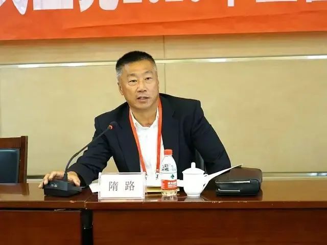 » 11. 农工党中央办公厅原主任隋路被查隋路出生于1962年，经济学博士，曾任辽宁大学体育部副教授，1995年通过公选出任沈阳市体委副主任，后任沈阳市体委主任（机构改革后为市体育局局长）