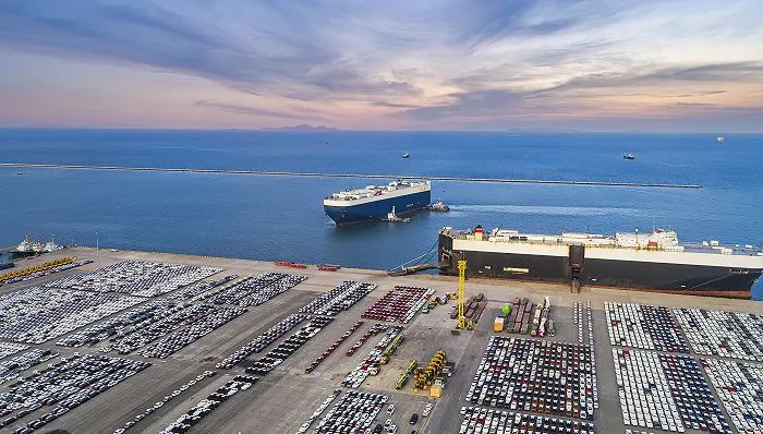 » 4. 上半年中国汽车出口第一：前十中仅东风下跌，日本担心会损失更多市场份额继一季度首次超越日本成为全球第一大汽车出口国后，中国汽车出口上半年再次力压日本