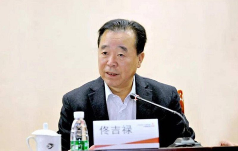 » 5、 中国铁塔公司前董事长佟吉禄倒台被查据中央纪委国家监委驻国务院国资委纪检监察组、浙江省纪委监委消息：中国铁塔股份有限公司原党委书记、董事长佟吉禄涉嫌严重违纪违法，目前正接受中央纪委国家监委驻国务院国资委纪检监察组纪律审查和浙江省杭州市监委监察调查